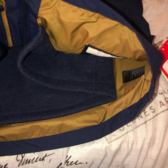 Boys North Face Jacket - Picture 4 of 5